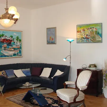 Leona Apartment Opatija