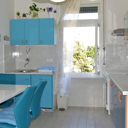 Apartman Leona