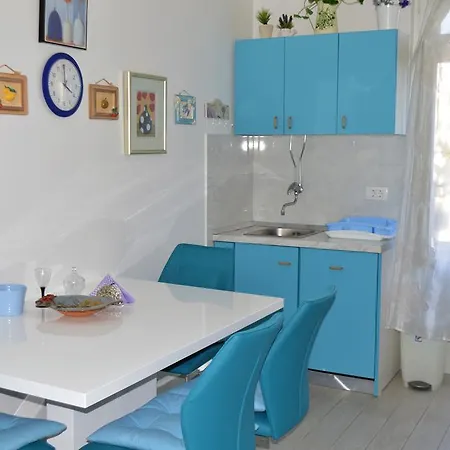 Leona Apartman